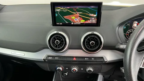 AUDI Q2 30 TFSI S Line