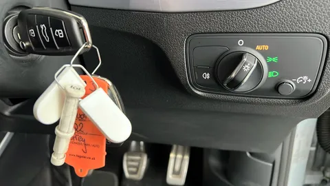 AUDI Q2 30 TFSI S Line