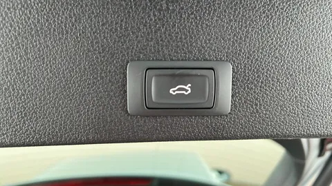 AUDI Q2 30 TFSI S Line