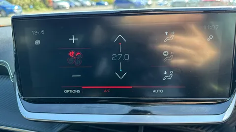 PEUGEOT 2008 1.2 PureTech 130 GT EAT8