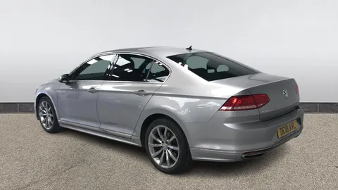 VOLKSWAGEN PASSAT 1.4 TSI 150 R-Line [Panoramic Roof]