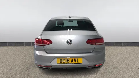 VOLKSWAGEN PASSAT 1.4 TSI 150 R-Line [Panoramic Roof]