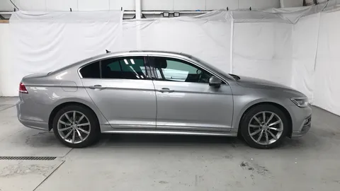 VOLKSWAGEN PASSAT 1.4 TSI 150 R-Line [Panoramic Roof]