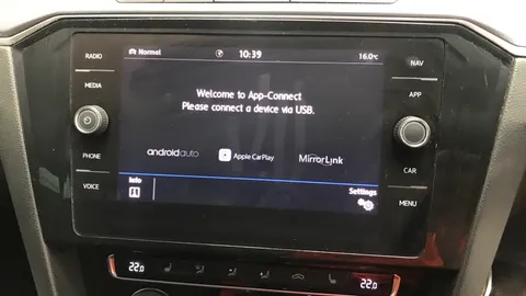 VOLKSWAGEN PASSAT 1.4 TSI 150 R-Line [Panoramic Roof]