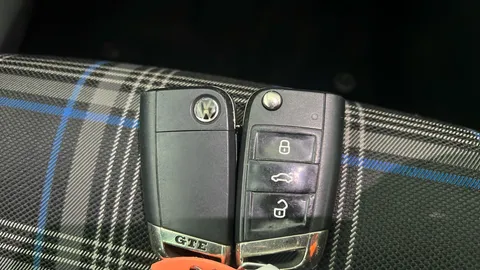 VOLKSWAGEN GOLF 1.4 TSI GTE DSG