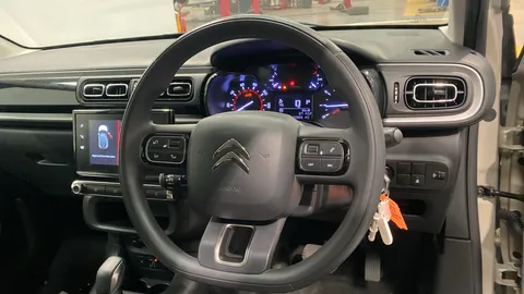 CITROEN C3 1.2 PureTech 110 Plus EAT6