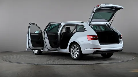 SKODA SUPERB 1.4 TSI iV SE Technology DSG