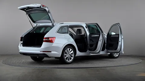 SKODA SUPERB 1.4 TSI iV SE Technology DSG