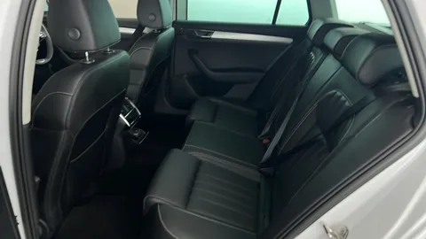 SKODA SUPERB 1.4 TSI iV SE Technology DSG