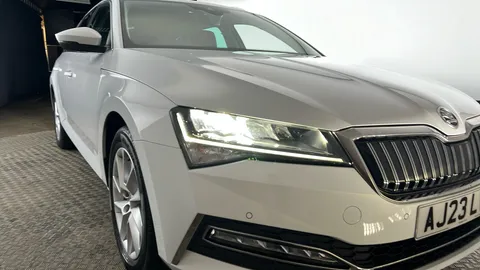 SKODA SUPERB 1.4 TSI iV SE Technology DSG