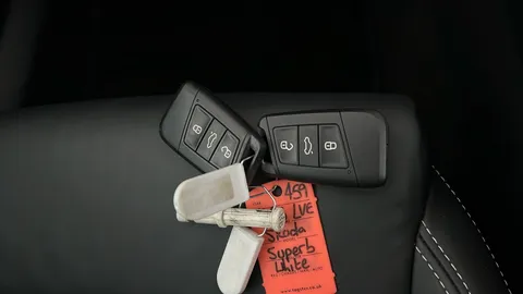 SKODA SUPERB 1.4 TSI iV SE Technology DSG