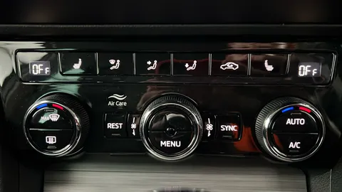 SKODA SUPERB 1.4 TSI iV SE Technology DSG