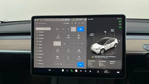 TESLA MODEL Y Long Range AWD Auto