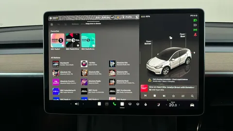 TESLA MODEL Y Long Range AWD Auto