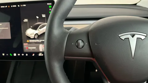 TESLA MODEL Y Long Range AWD Auto