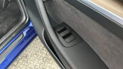 TESLA MODEL Y Long Range AWD Auto