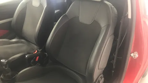 VAUXHALL ADAM 1.2i Griffin