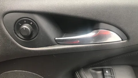 VAUXHALL ADAM 1.2i Griffin