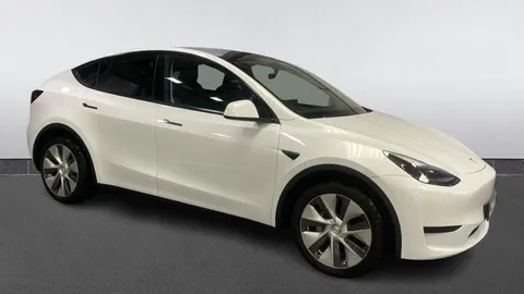 TESLA MODEL Y RWD Auto