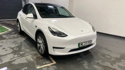 TESLA MODEL Y RWD Auto