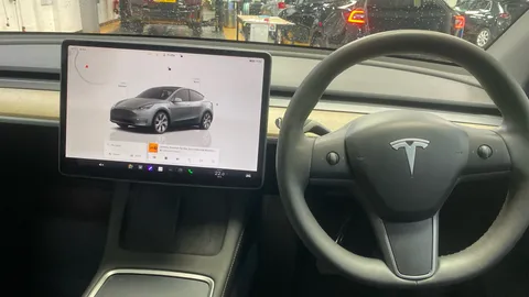 TESLA MODEL Y RWD Auto