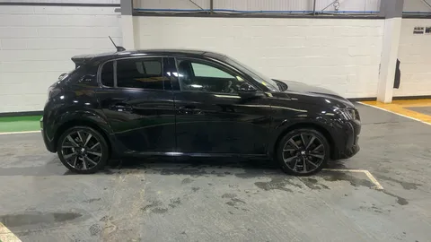 PEUGEOT 208 1.2 PureTech 100 GT EAT8