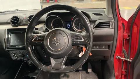 SUZUKI SWIFT 1.2 Dualjet 83 12V Hybrid SZ-L