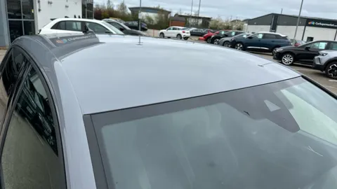 VOLKSWAGEN GOLF 1.5 TSI R-Line