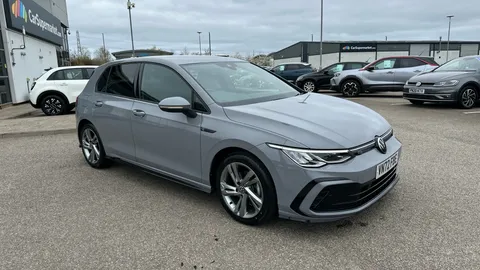 VOLKSWAGEN GOLF 1.5 TSI R-Line