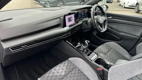 VOLKSWAGEN GOLF 1.5 TSI R-Line