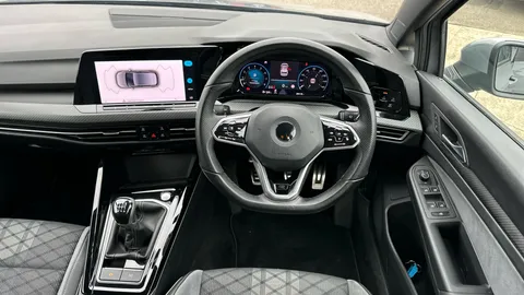 VOLKSWAGEN GOLF 1.5 TSI R-Line