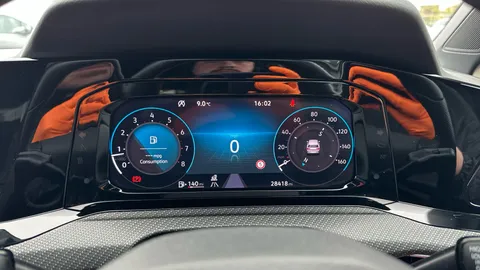 VOLKSWAGEN GOLF 1.5 TSI R-Line