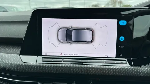 VOLKSWAGEN GOLF 1.5 TSI R-Line