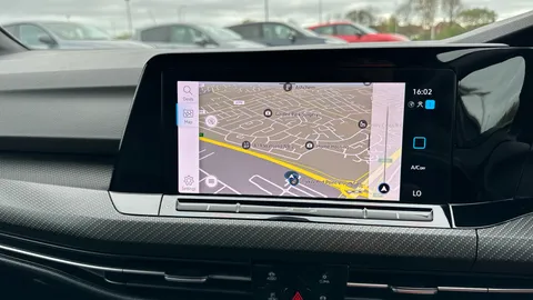 VOLKSWAGEN GOLF 1.5 TSI R-Line