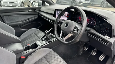 VOLKSWAGEN GOLF 1.5 TSI R-Line