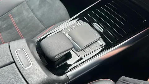 MERCEDES-BENZ EQA EQA 250+ 140kW AMG Line 70.5kWh Auto