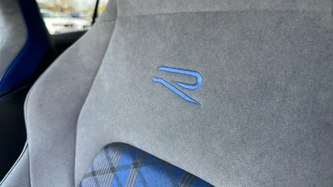 VOLKSWAGEN GOLF 2.0 TSI 320 R 4Motion DSG