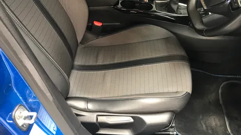 PEUGEOT 208 1.2 PureTech 100 Allure Premium