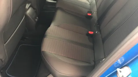 PEUGEOT 208 1.2 PureTech 100 Allure Premium