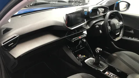 PEUGEOT 208 1.2 PureTech 100 Allure Premium