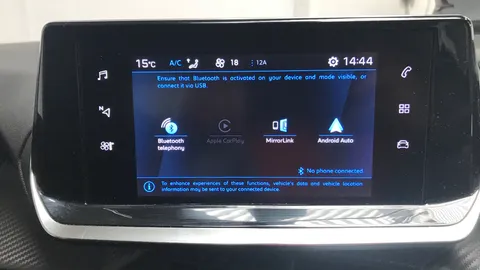 PEUGEOT 208 1.2 PureTech 100 Allure Premium