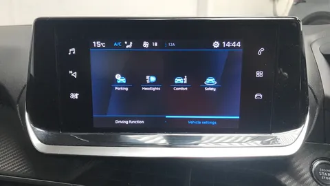 PEUGEOT 208 1.2 PureTech 100 Allure Premium