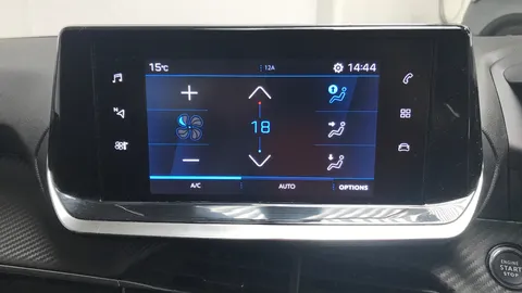 PEUGEOT 208 1.2 PureTech 100 Allure Premium