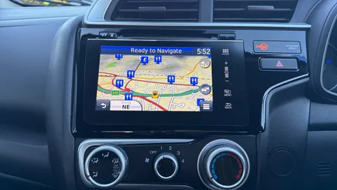 HONDA JAZZ 1.3 i-VTEC SE Navi CVT