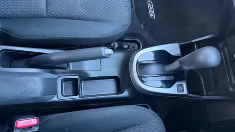 HONDA JAZZ 1.3 i-VTEC SE Navi CVT