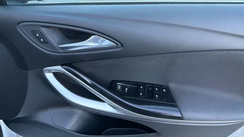 VAUXHALL ASTRA 1.2 Turbo 145 SRi