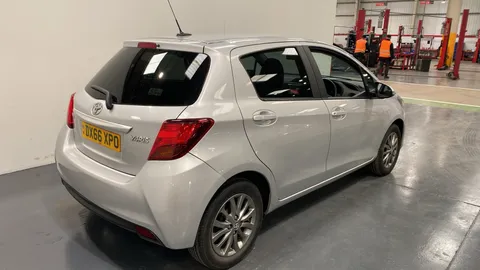 TOYOTA YARIS 1.33 VVT-i Icon