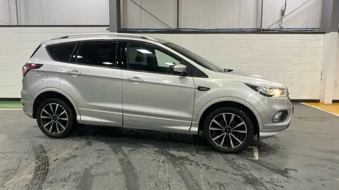 FORD KUGA 2.0 TDCi ST-Line 2WD