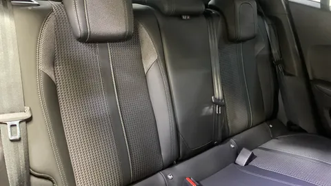 PEUGEOT 2008 100kW GT 50kWh Auto