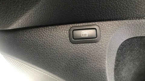 VOLKSWAGEN GOLF 1.4 TSI GTE Advance DSG